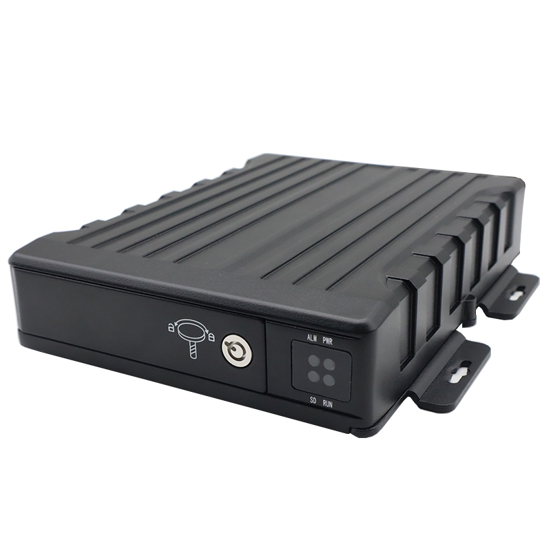 4G GPS 4 CH IP67 DVR Soghluaiste uiscedhíonach Le ADAS BSD DSM